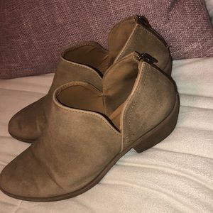 Tillys Cream (tan) Booties